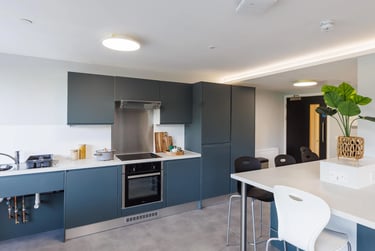 8 Bed En-Suite - Image 1