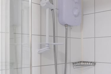 Classic En Suite - Image 5