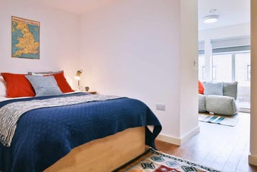Apartment Classic Bigger 1-bed Balcony - Image 1