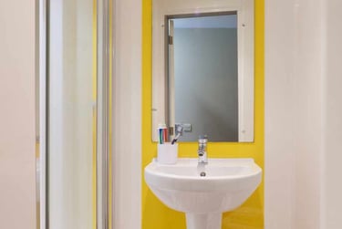 Ensuite Deluxe Premium at Gosford Gate, 1 Far Gosford Street, Far Gosford, Coventry, CV15DH - Image 10
