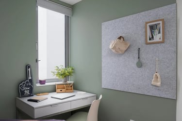 Classic En Suite at The Curve, 14 Fieldgate Street, Shoreditch, London, E11ES - Image 2