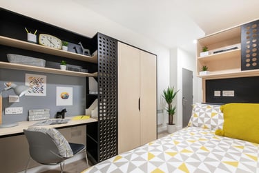 Classic En Suite - Image 1