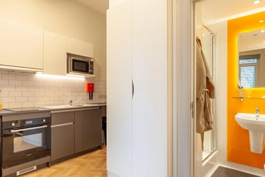 Premium Studio at St Crispin's House, Duke Street, City Centre, Norwich, NR31PD - Image 7