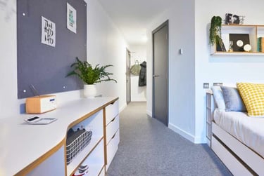 Ensuite Gold - Image 4