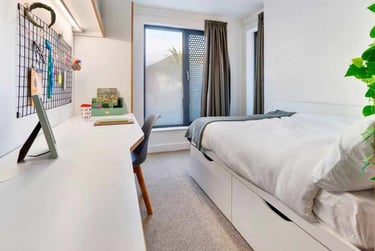 Ensuite Gold at 27 Magdalen Street, 27 Magdalen Street, New Town, Colchester, CO12ZT - Image 2