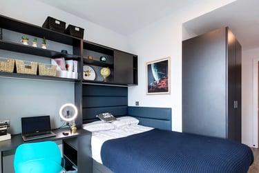 Classic En Suite - Image 1