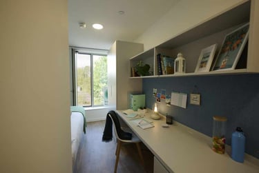 Silver Ensuite - Image 4