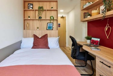 Ensuite Bronze at 17a Christchurch Road, 17a Christchurch Road, City Centre, Bournemouth, BH13LF - Image 1