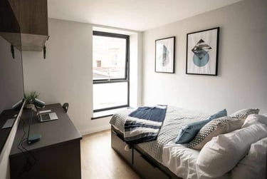 Townhouse Deluxe En-suite at Boutique Student Living - Exeter, 10 Blackboy Road, St James, Exeter, EX46SG - Image 1