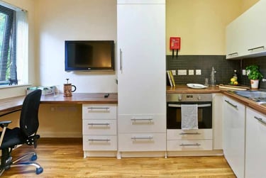 Studio Deluxe at The Hub, 21-25 South Lambeth Road, Vauxhall, London, SW81SU - Image 4