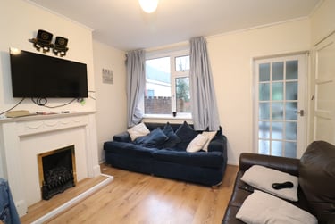 4 bed house, Cathays, Plasnewydd, Cardiff, CF244BG - Image 1