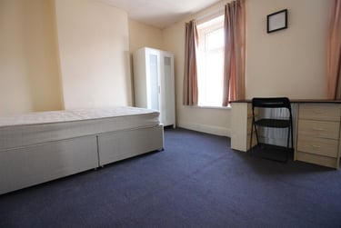 3 bed house, Cathays, Cardiff, CF244JL - Image 4