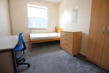 4 bed flat, Cathays, Plasnewydd, Cardiff, CF244AE - Image 4