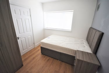 1 bed flat, Cradock Street, City Centre, Swansea, SA13HE - Image 5