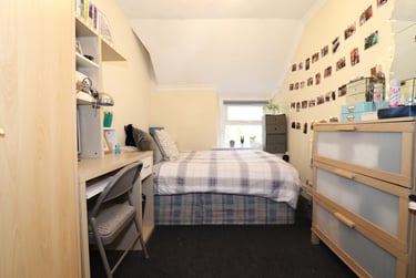 3 bed flat, Cathays, Plasnewydd, Cardiff, CF244AT - Image 4