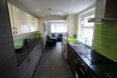7 bed house, Cathays, Cardiff, CF244HY - Image 2