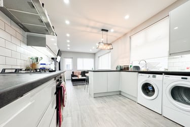 5 bed house, Cathays, Cardiff, CF244QE - Image 3