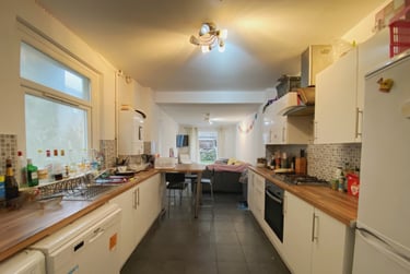 6 bed house, Cathays, Plasnewydd, Cardiff, CF244BT - Image 1