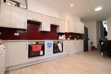 7 bed flat, Cathays, Cardiff, CF244HZ - Image 2