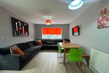 8 bed house, Cathays, Plasnewydd, Cardiff, CF244BT - Image 1