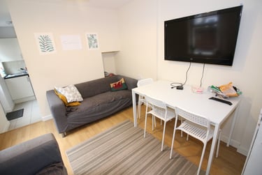4 bed house, Roath, Plasnewydd, Cardiff, CF243JS - Image 1