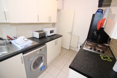 4 bed house, Roath, Plasnewydd, Cardiff, CF243JS - Image 2