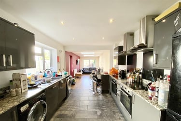 7 bed house, Cathays, Plasnewydd, Cardiff, CF243AJ - Image 2