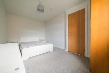 3 bed flat, Heath, Maindy, Cardiff, CF143PS - Image 13