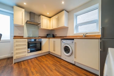 3 bed flat, Heath, Maindy, Cardiff, CF143PS - Image 4