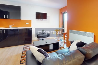 4 bed flat, Abode, London Road, Highfields, Leicester, LE20BL - Image 1