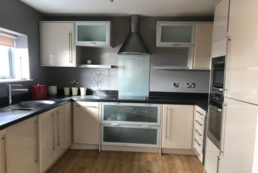 2 bed flat, St Christophers Court, Maritime Quarter, Swansea, SA11UA - Image 3