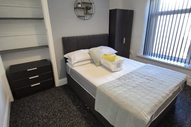 3 bed house, Bay View, St Thomas, Swansea, SA18BB - Image 2