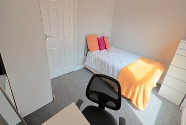 5 bed house, Wavertree, Liverpool, L153HS - Image 4