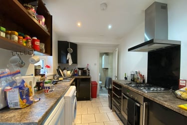 3 bed house, Heath, Maindy, Cardiff, CF143PR - Image 1