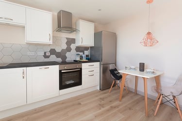 3 bed flat, Cathays, Cardiff, CF244NB - Image 4