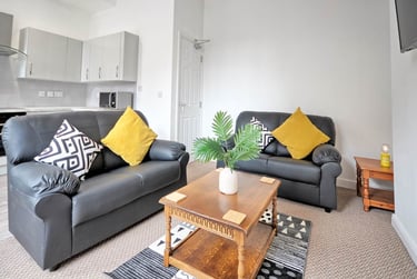 4 bed house, Wavertree, Toxteth, Liverpool, L152HR - Image 1