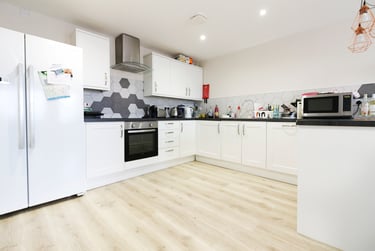 5 bed flat, Cathays, Cardiff, CF244NB - Image 4