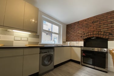 6 bed house, Cathays, Cardiff, CF244QY - Image 1