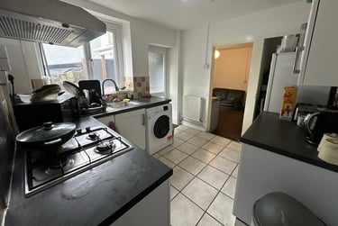 4 bed house, Treforest, Pontypridd, CF371RX - Image 5
