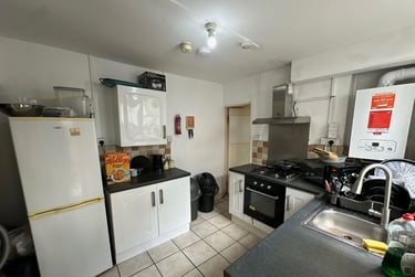 4 bed house, Treforest, Pontypridd, CF371RX - Image 6