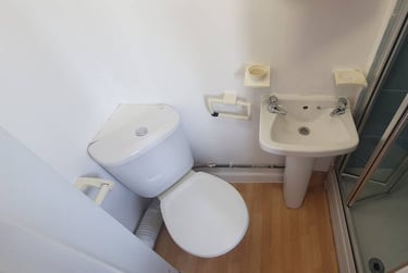 1 bed flat, 4, 18, Cathays, Cardiff, CF244BZ - Image 4