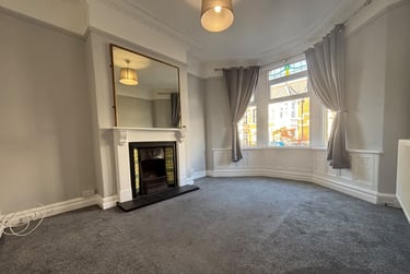 3 bed house, Penylan, Cardiff, CF235DQ - Image 2