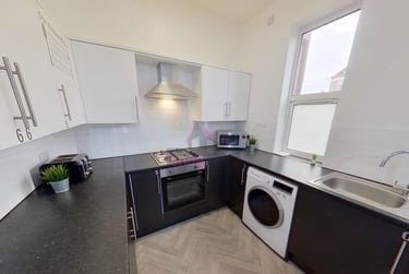 1 bed house, Salford, Ellesmere Park, M68JD - Image 11