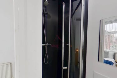 1 bed house, Salford, Ellesmere Park, M68JD - Image 7