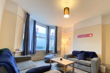 5 bed house, Cathays, Cardiff, CF103EG - Image 1