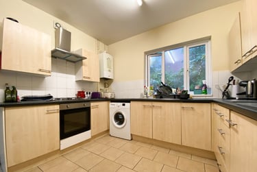 5 bed house, Cathays, Cardiff, CF103EG - Image 4