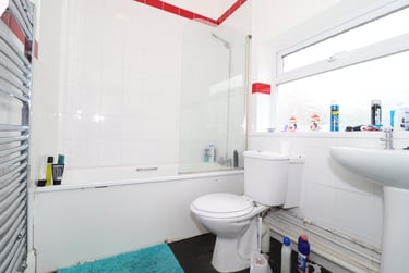 3 bed flat, Cathays, Plasnewydd, Cardiff, CF244AT - Image 7