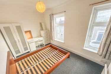 1 bed house, Treforest, Pontypridd, CF371TZ - Image 2