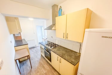 1 bed house, Treforest, Pontypridd, CF371TZ - Image 3
