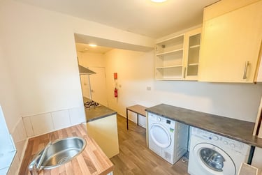 1 bed house, Treforest, Pontypridd, CF371TZ - Image 5